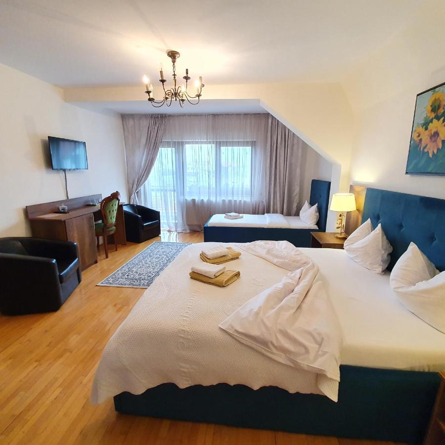 Vila De La Lugas Otel Oradea Dış mekan fotoğraf