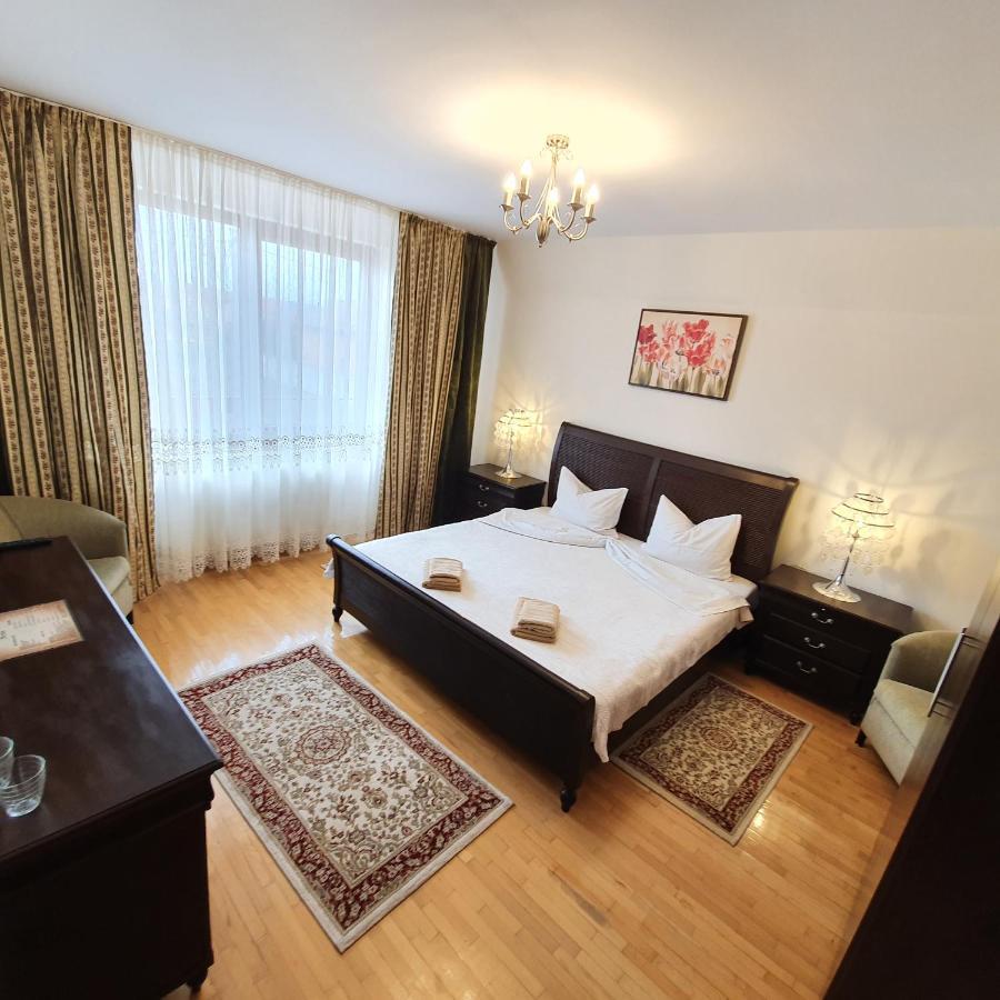 Vila De La Lugas Otel Oradea Dış mekan fotoğraf