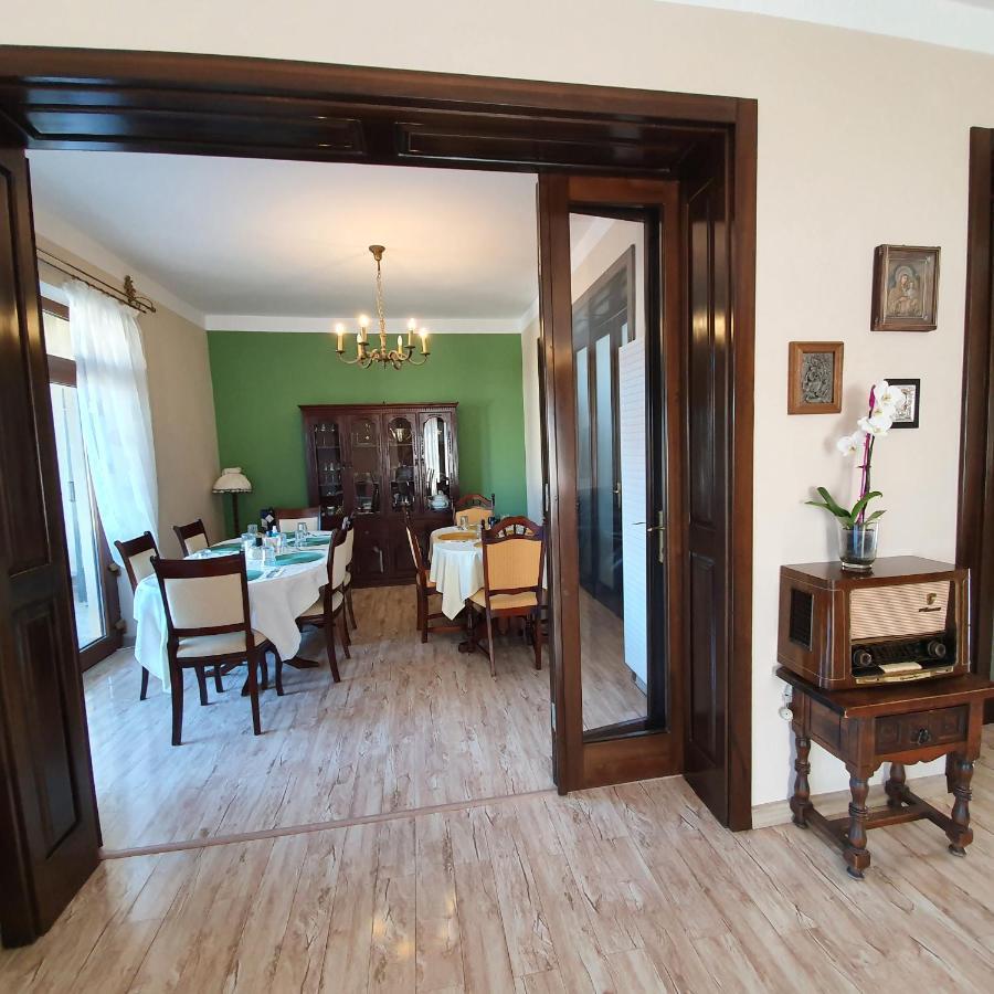 Vila De La Lugas Oradea Dış mekan fotoğraf